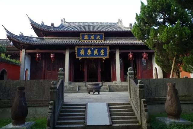 庭院内